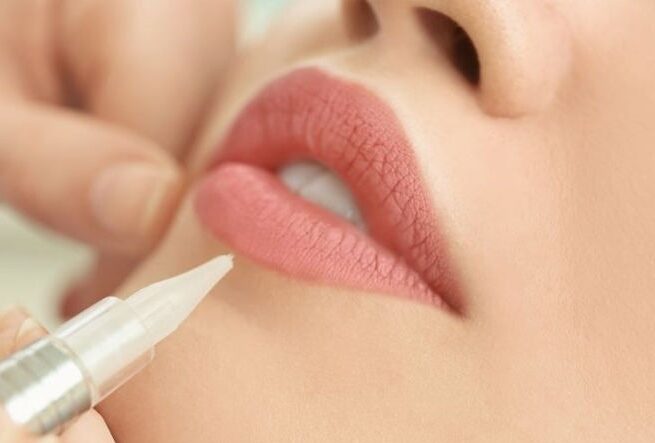 Phun môi bị lem viền: Nguyên nhân và cách khắc phục triệt để 3 phun moi bi lem vien 3 e1757650057319