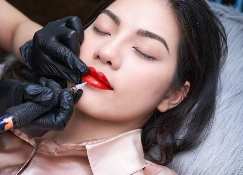 Phun môi màu cam tươi có đẹp không? 3 phun moi mau cam 03 e1757757640363