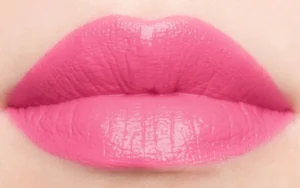 Phun môi màu hồng cánh sen