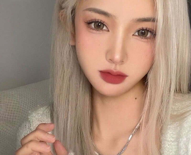 Xăm môi màu hồng đất cho nàng đôi môi gợi cảm và quyến rũ 8 phun moi mau hong dat 8 e1757836354477