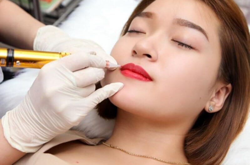 Nguyên nhân môi bị nhăn sau khi phun xăm và cách khắc phục 1 sau phun moi bi nhan 02 661dda32b9ad7 e1757748293505