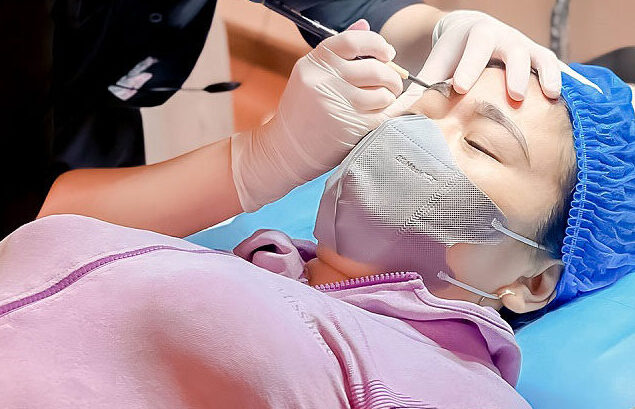 Những cách sửa dáng lông mày đã phun đơn giản, hiệu quả 3 sua dang long may da phun 3 e1758972431602