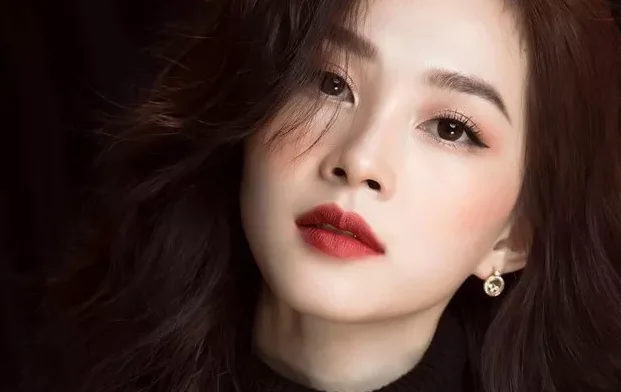 Thêu chân mày là gì? Các phương pháp phun thêu thịnh hành 7 theu chan may 8 1 e1758975198371