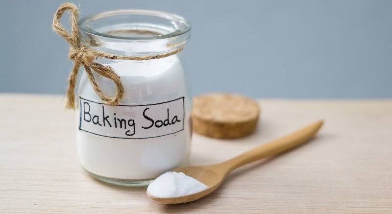 5 mẹo trị thâm môi bằng Baking Soda an toàn và hiệu quả 1 tri tham moi bang baking soda 1 673fe45ddc2e2 e1757662432660