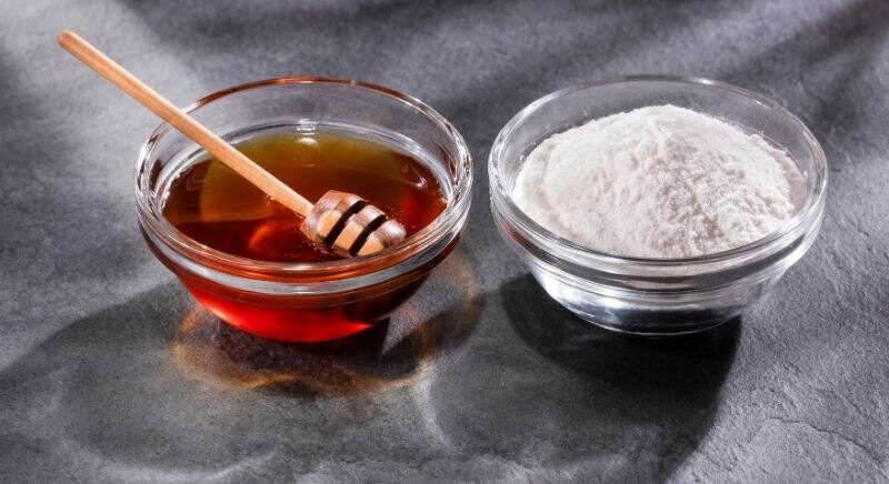 5 mẹo trị thâm môi bằng Baking Soda an toàn và hiệu quả 5 tri tham moi bang baking soda 4 673fe46193c47 e1757662542885