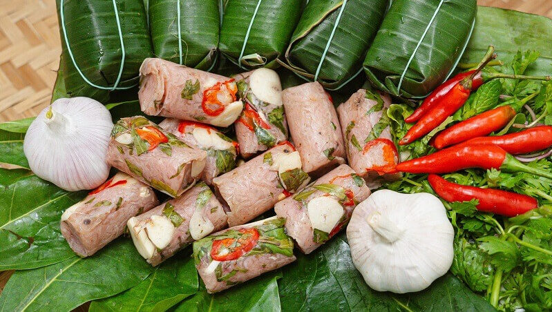 Xăm môi ăn nem chua có được không? Cần kiêng bao lâu? 3 xam moi co duoc an nem chua khong 3 666c0fd7e5757 e1757672083783
