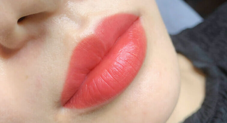 Bảng màu phun môi đẹp phù hợp xu hướng cuối năm 2025 10 xam moi mau hong cam 05 e1763959291814