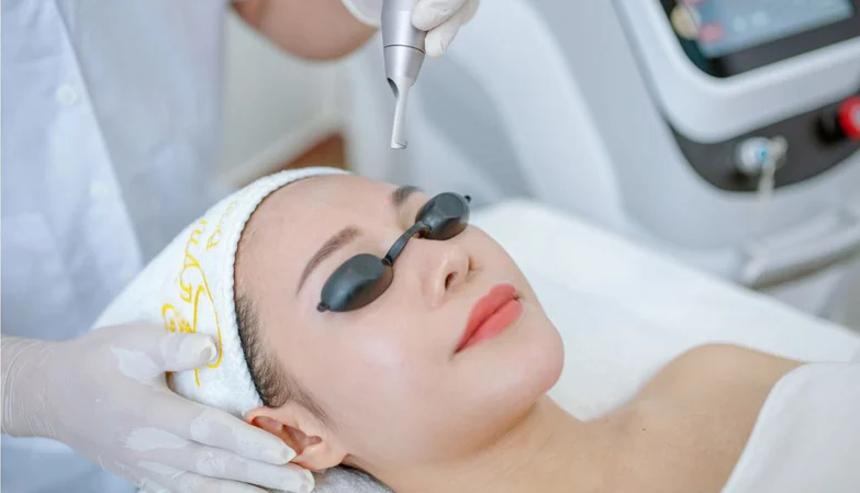 Bí quyết làm đẹp sau sinh an toàn cho mẹ bỉm 9 Xoá xăm chân mày: Cứu cánh cho những đôi chân mày hỏng! 2