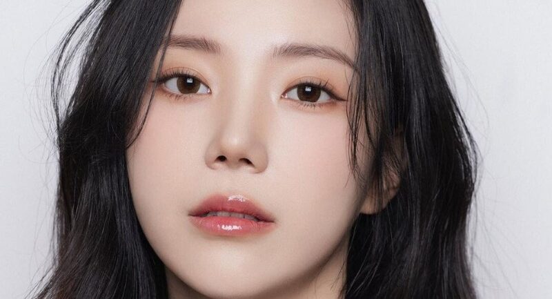 Thay đổi diện mạo với đôi mắt sâu nhờ phun mí mở tròng 2 Phun mí mở tròng là gì?