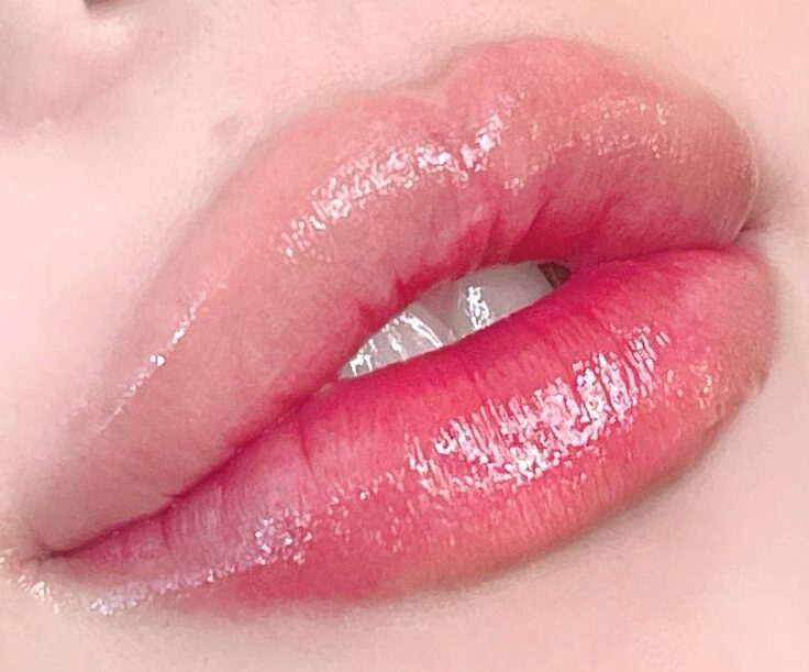 Xu hướng tone môi bán trong suốt – làn da sáng nào hợp nhất? 5 08bf98b2bfaec90ce76c834e4ded7511 e1760758584942