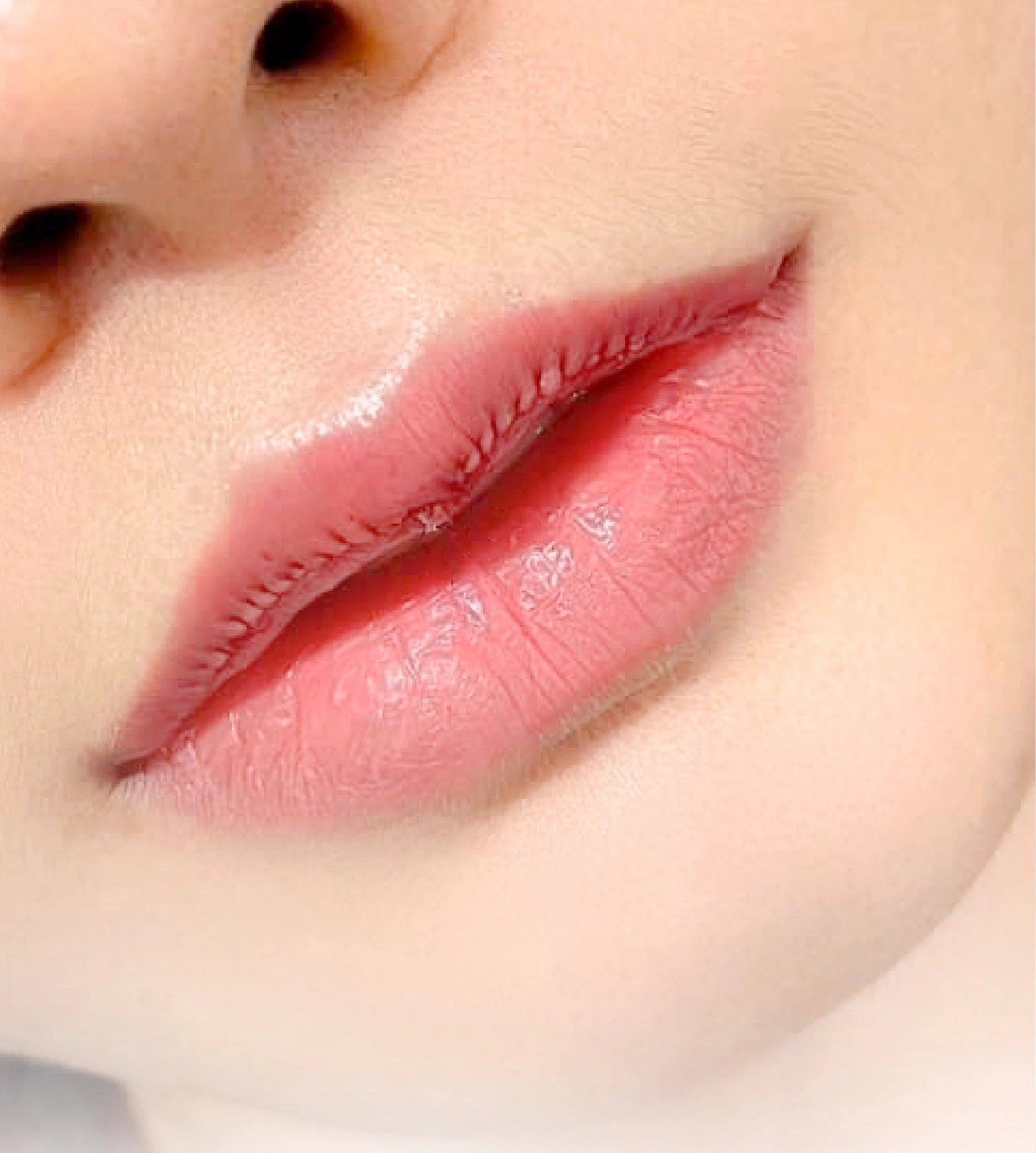 Bí quyết chọn màu phun môi lụa giúp gương mặt rạng rỡ suốt Tết