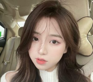 phun môi nhìn rất tự nhiên