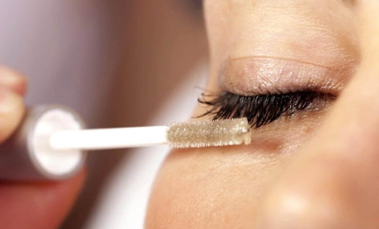 Mí bong xong bao lâu thì được dưỡng mi trở lại?