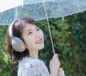 Phun mí vào mùa mưa – có làm chậm quá trình bong không?