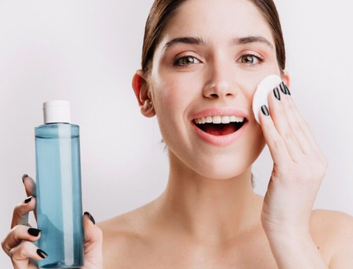 Mí phun xong có được dưỡng bằng toner không cồn không? 2 Mí phun xong có được dưỡng bằng toner không cồn không?