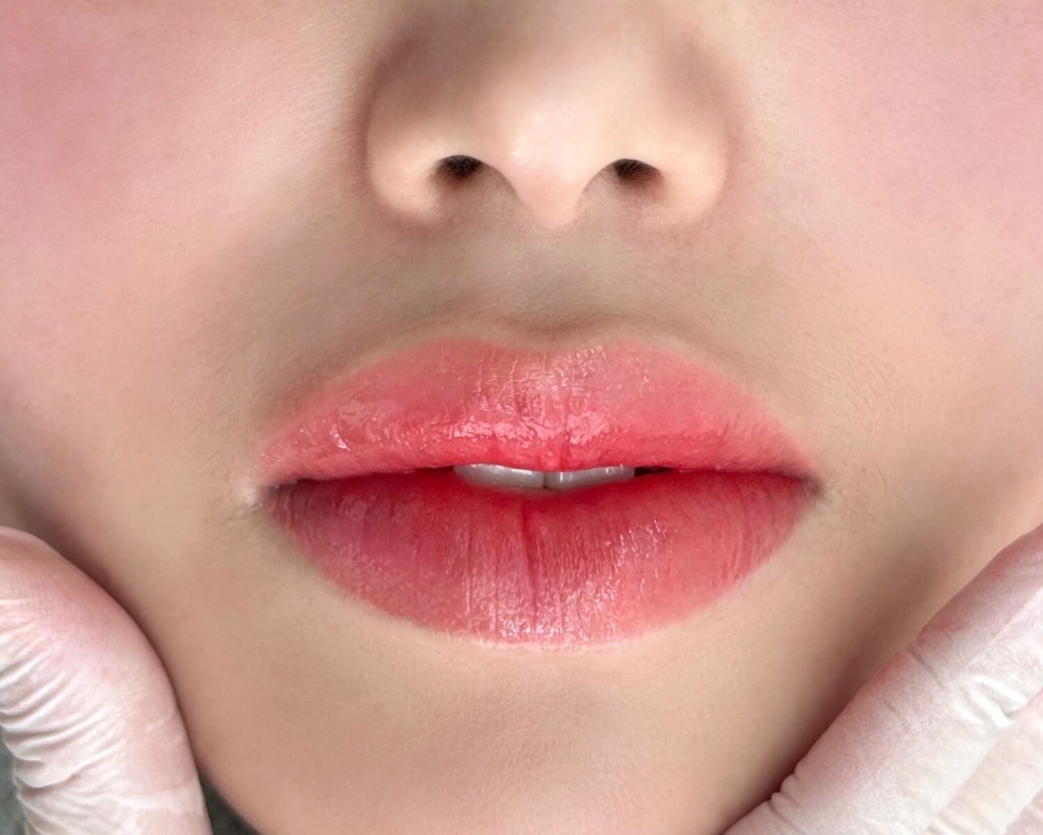 Khử thâm môi nhanh cho môi thâm bẩm sinh: lên màu chuẩn – duy trì lâu 3 Chăm sóc môi từng ngày sau khi khử thâm