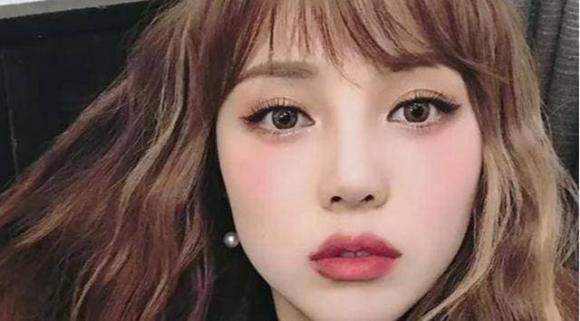 Phun má hồng baby có bị trổ màu không? 2 Phun má hồng baby có bị trổ màu không?