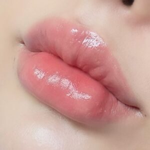 Phun môi màu gì để nhìn tự nhiên như son dưỡng?