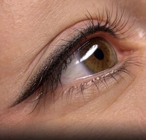 Phun mí mờ khói có khác gì phun mí vi điểm?