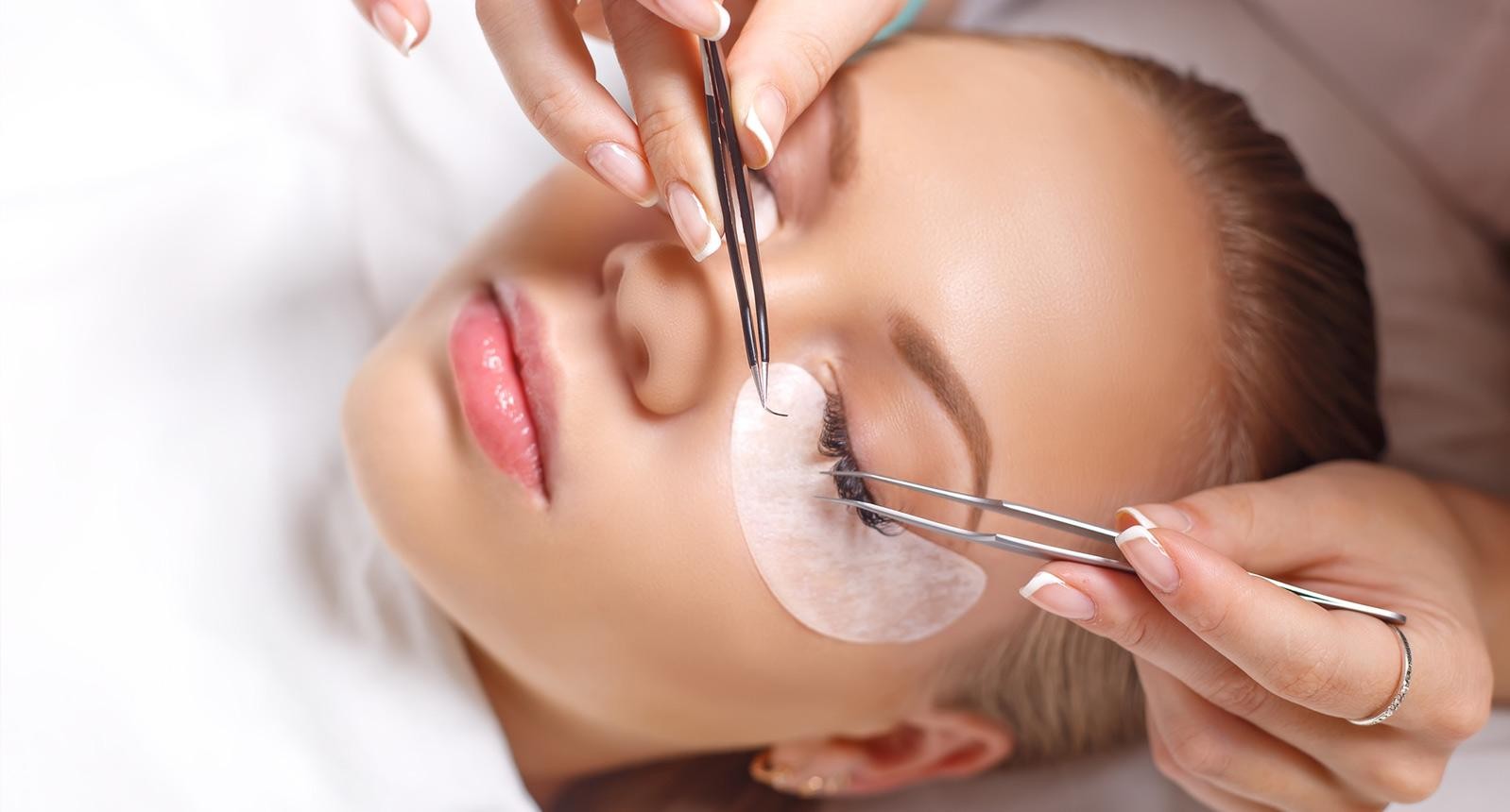 Phun mí nên đi cùng phun môi hay nối mi để đẹp nhất? 5