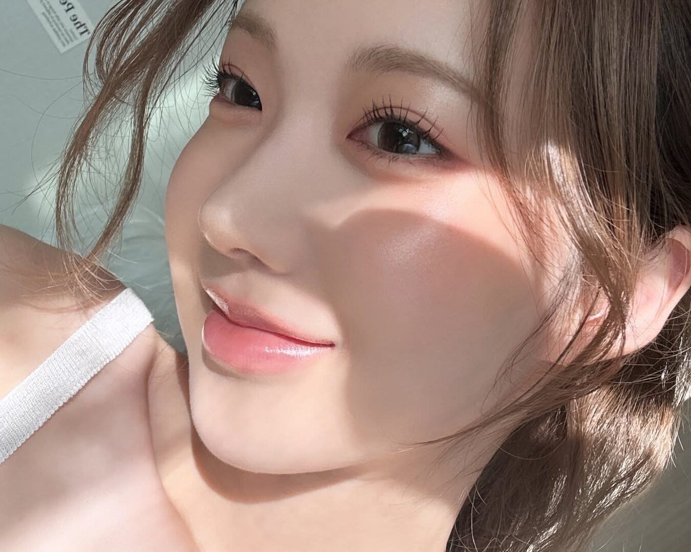 Phun mí và make-up: Cách kết hợp để không bị “quá tay” 1 Phun mí & make-up: Cách kết hợp để không bị “quá tay”