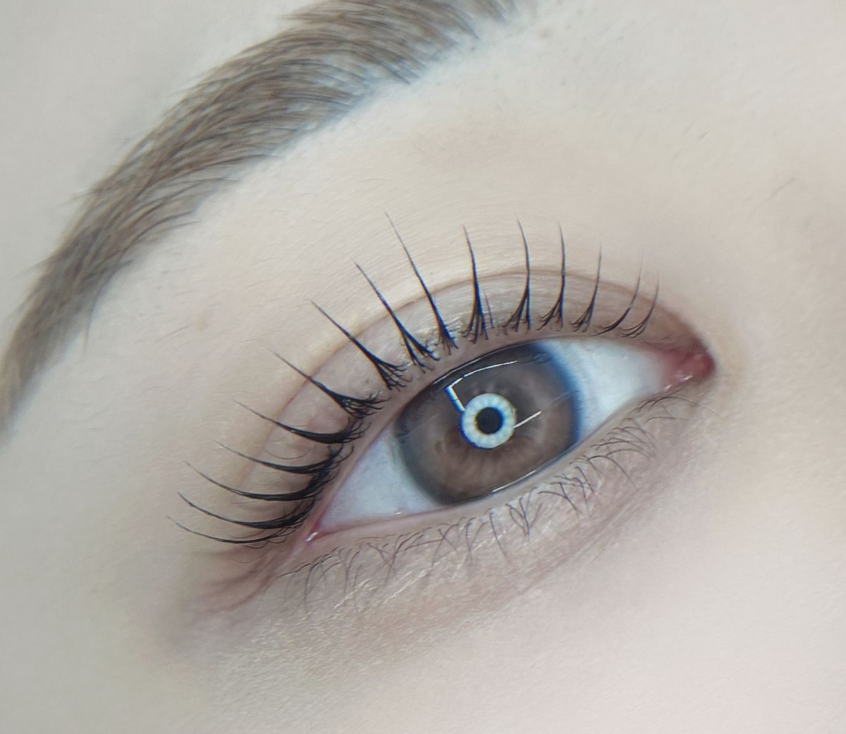 Uốn mi là gì? Khác gì so với nối mi và mascara? 3 Uốn mi giữ được bao lâu và tips giữ mi cong lâu nhất