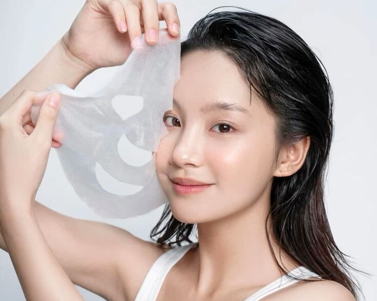 Sau phun mí có thể dùng mặt nạ giấy không?