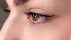 Dáng phun mí cong nhẹ – biểu tượng của sự khéo léo