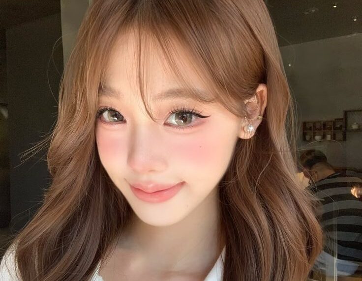 Vì sao phun mí thường là “bước cuối” của hành trình thay đổi ngoại hình? 4 Tại sao có người nói phun mí xong nhìn hiền hơn