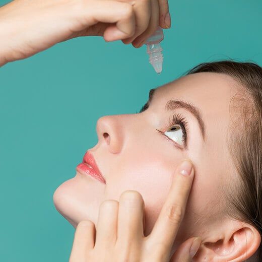 Phun mí xong có được dùng thuốc nhỏ mắt không? 4 Phun mí xong có được dùng thuốc nhỏ mắt không?