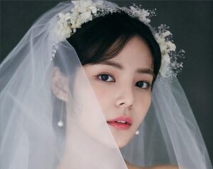 Phun mí cho cô dâu – bí quyết để ảnh cưới long lanh mà không lo lem eyeliner