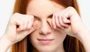 lỗi chăm sóc khiến mí phun nhanh bay màu