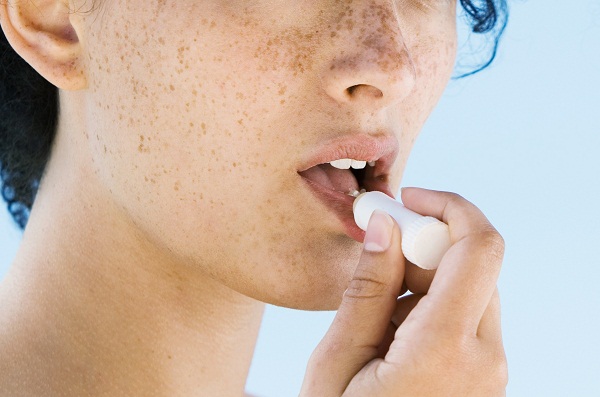 Mùa hè có ảnh hưởng gì đến quá trình khử thâm môi nữ? Mùa hè có ảnh hưởng gì đến quá trình khử thâm môi nữ?