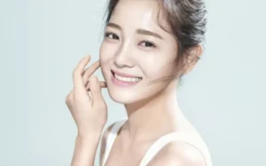 Phun mí và nghệ thuật make-up bán vĩnh viễn (semi-permanent makeup)