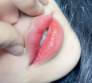 So sánh 3 tone hồng được chọn nhiều nhất 2025 – đâu là tone “an toàn cho mọi loại da”?