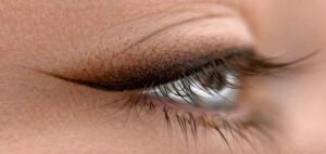 Nghệ thuật ombre trong phun mí – có giống phun môi không?