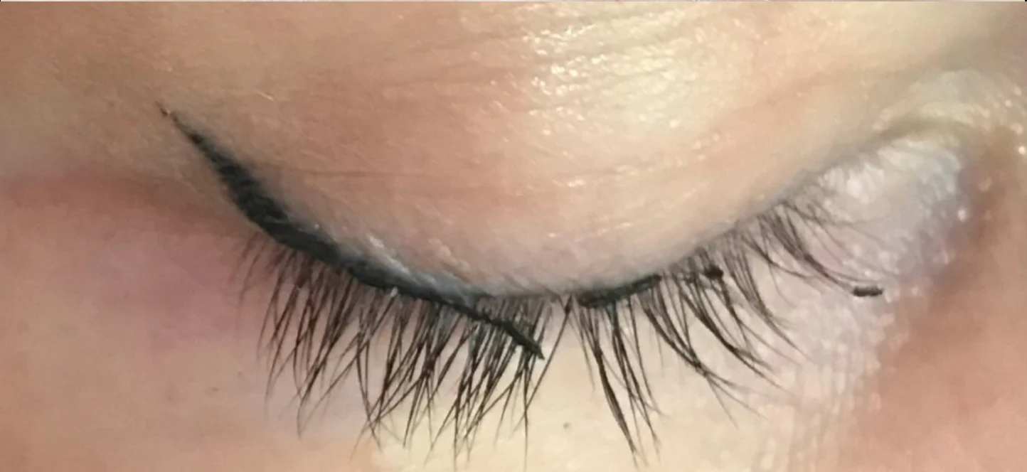 Khi nào nên bắt đầu bôi dưỡng mí sau phun? 4 eyestattoohealingprocess e1760155494982