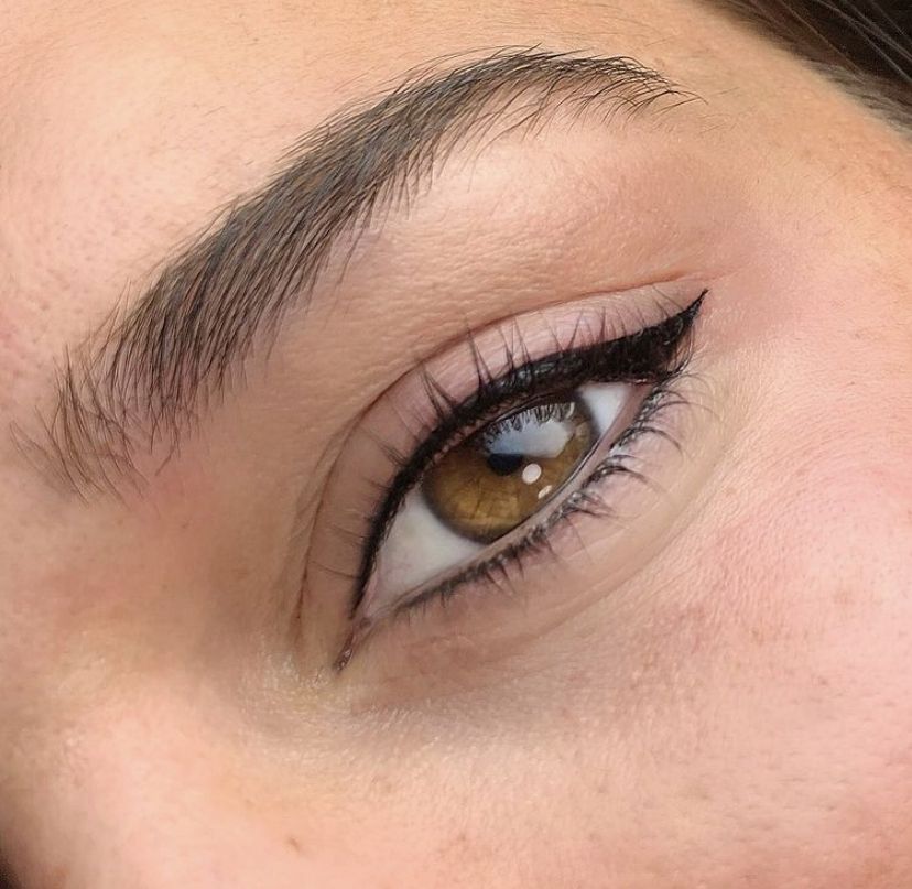 Mí trên cong, mí dưới mảnh – có cân đối không? 5 Phun mí cat-eye có thật sự phù hợp với người châu Á?