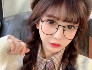 Uốn mi dành cho người đeo kính cận