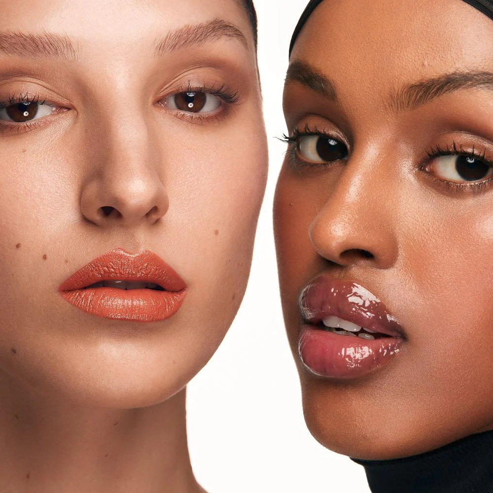 Vì sao cùng một màu phun môi, người này lên đẹp – người kia lại xỉn?