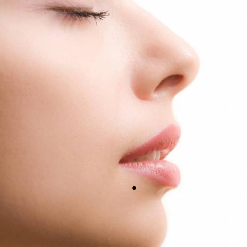 Xăm nốt ruồi son ở khóe môi là gì? Xăm nốt ruồi son ở khóe môi là gì?