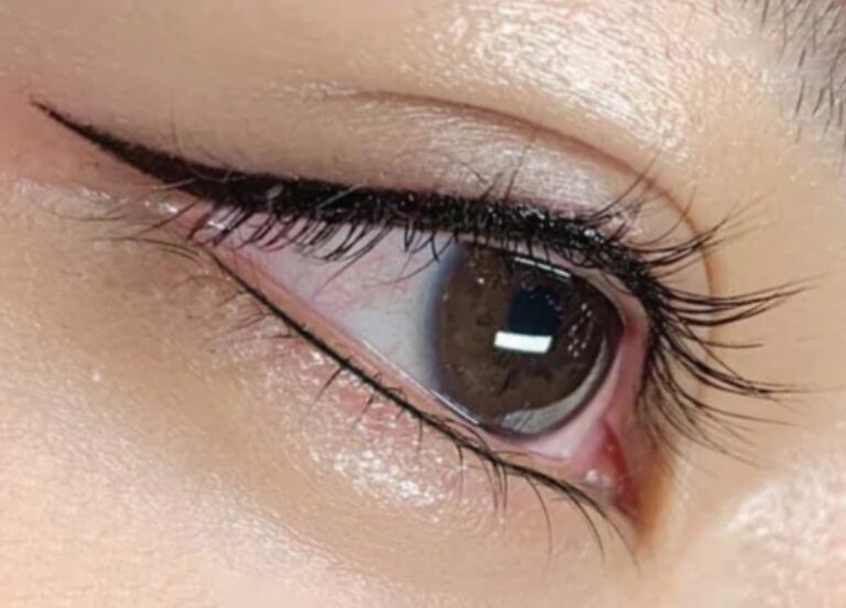 Phun mí giữ màu được bao lâu nếu khách thường xuyên đi biển/ hồ bơi? 2 phun mi duoi 2 768x552 1