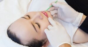 Ủ tê phun xăm bao lâu là đủ? Những lưu ý không nên bỏ qua 4 Chọn địa chỉ khử thâm môi không uy tín