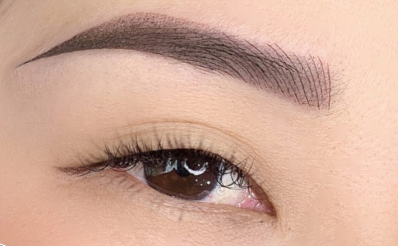 Phun mí và phun chân mày đồng thời – cách cân chỉnh nét 1 Phun mí và phun chân mày đồng thời – cách cân chỉnh nét