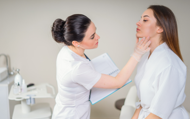 Khử thâm môi nên thực hiện ở đâu để đảm bảo an toàn và hiệu quả?