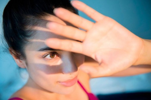 Có cần kiêng ánh nắng sau phun mí không? 1 Có cần kiêng ánh nắng sau phun mí không?