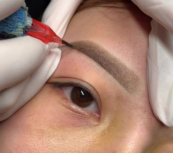 Khắc phục chân mày bị nhem: giữ dáng mày sắc nét và tự nhiên