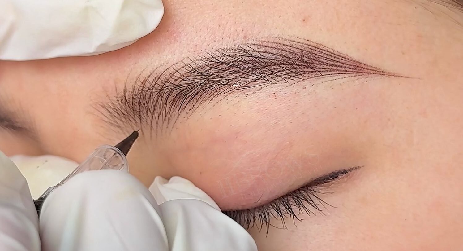 Phun mày Hairstroke