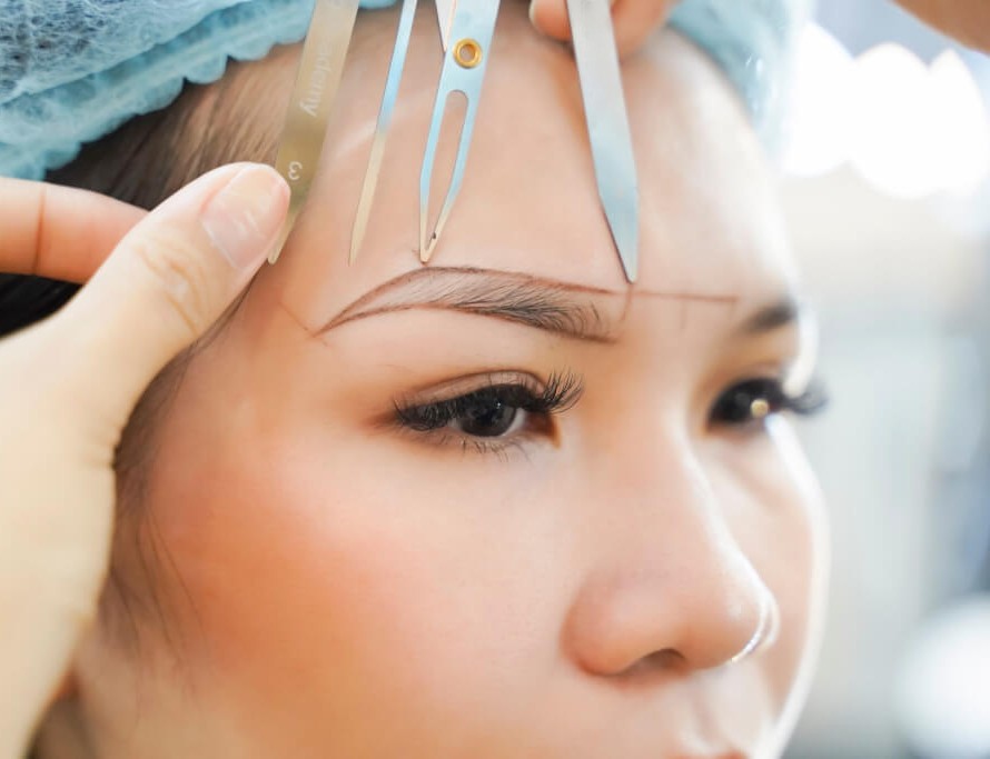 Làm chân mày có đổi vận thật không? 1 Làm chân mày có đổi vận thật không?