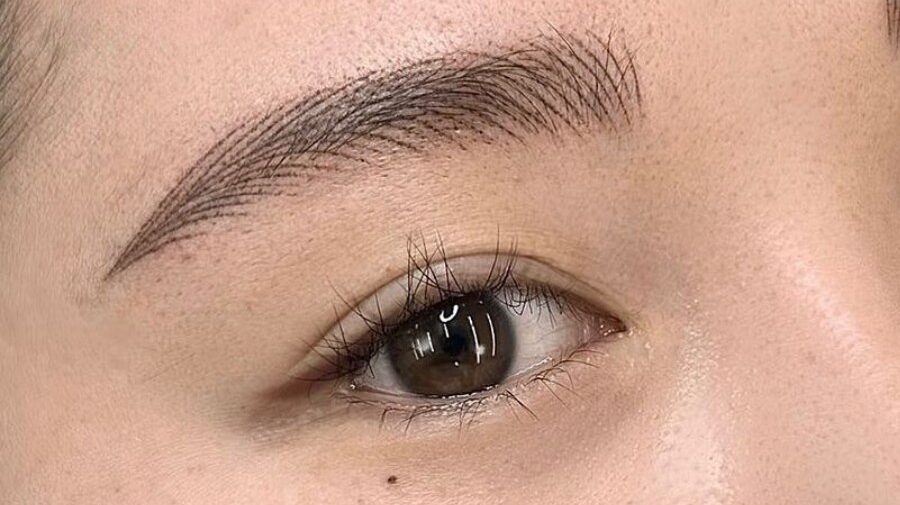 Điêu khắc chân mày Hairstroke